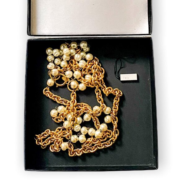 Vintage Chanel 1980s Double-Strand Faux Pearl Necklace 36”–CC Logo Clasp, box - Picture 4 of 15